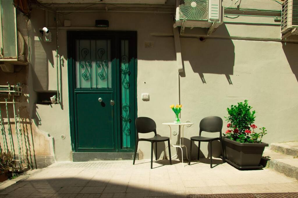 Intero Alloggio - Chiaia Napoli Dış mekan fotoğraf